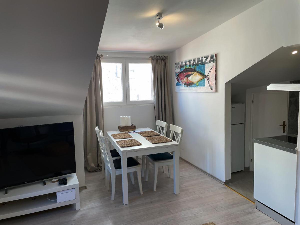 Fredys Apartments Stari Grad  Exterior foto